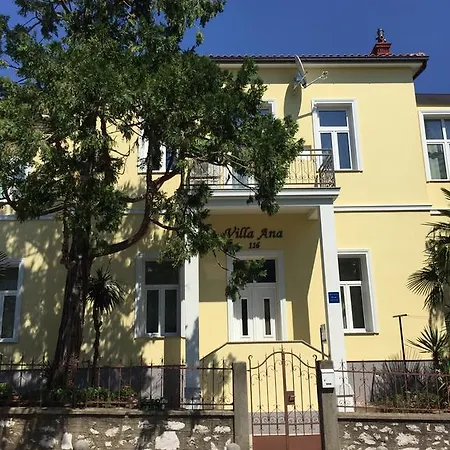 Διαμέρισμα Ana *