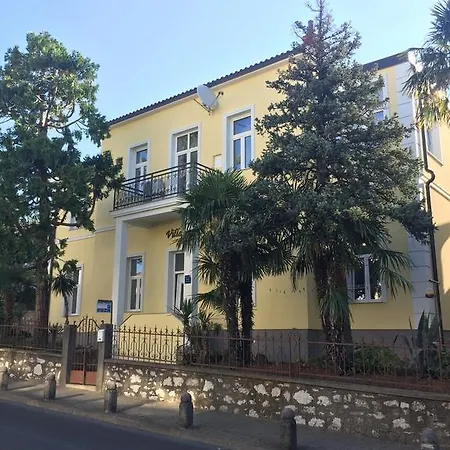 Apartment Ana *